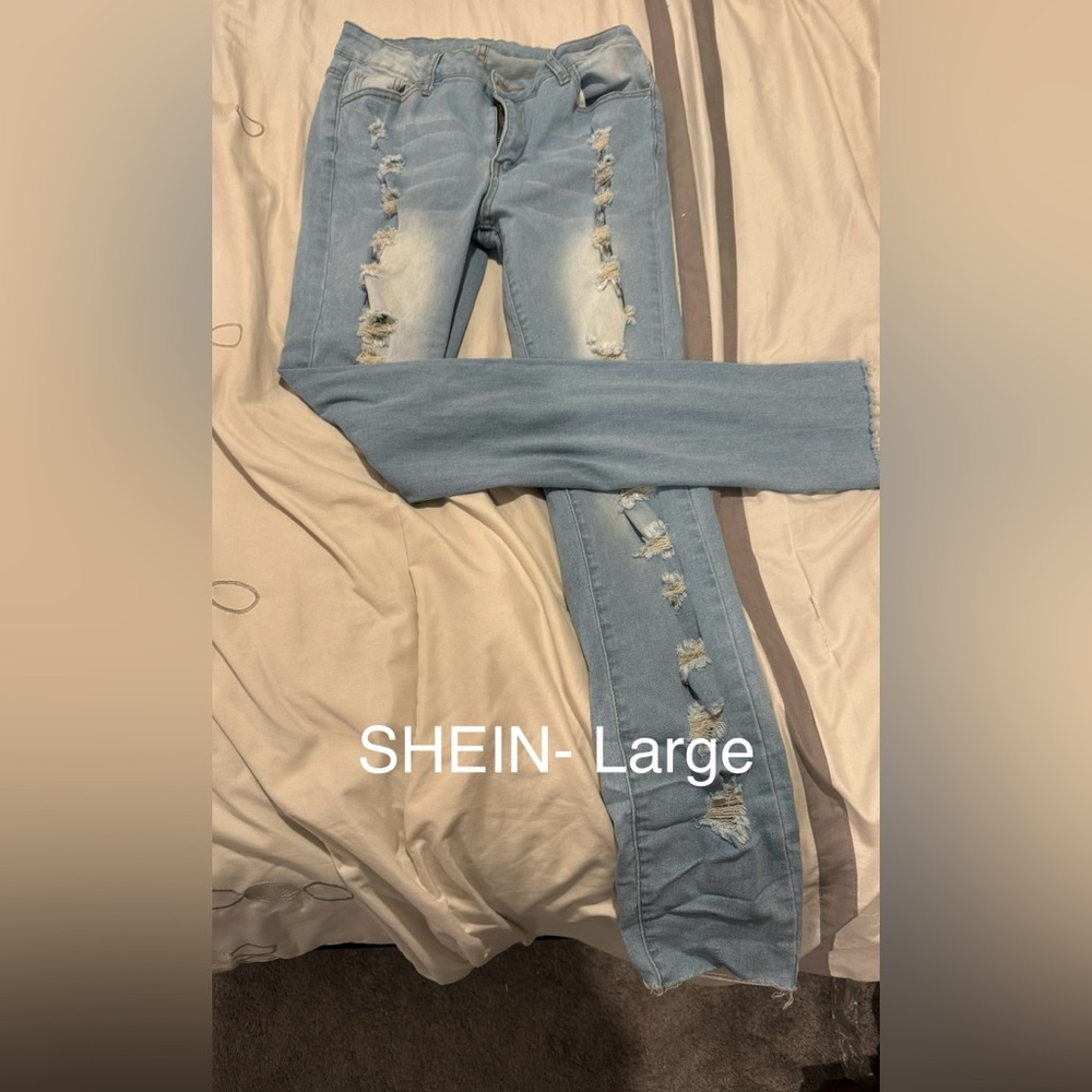 Light washed ripped jeans